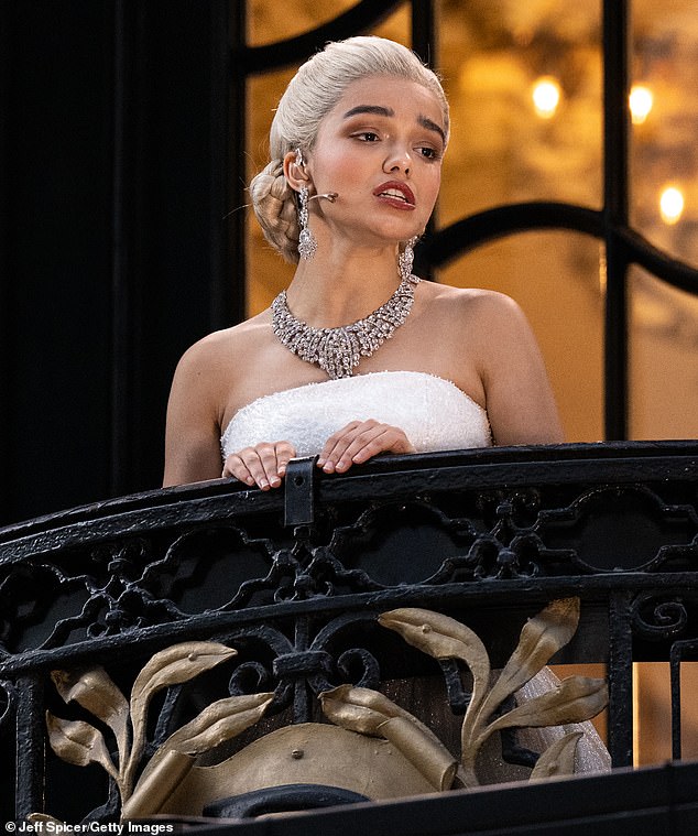 Rachel Zegler's recent West End Evita performance has come under fire as 'multiple people fell ill' while trying to catch a glimpse of the star during the soaring heat on Thursday evening