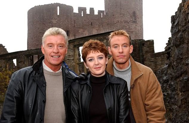 Dr David Bull (right) with Derek Acorah and Yvette Fielding on Most Haunted Live! at Dudley Castle in 2002