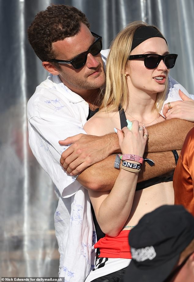 Two months after rumours they were a couple no more, Game Of Thrones actress Sophie Turner and Peregrine 'Perry' Pearson put on a public display of affection at Glastonbury