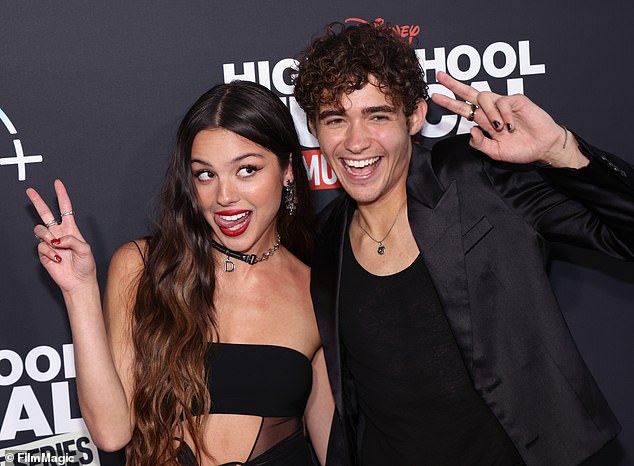 After their whirlwind romance, Olivia and Joshua reunited amicably at the High School Musical season three premiere in July 2022
