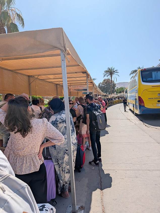 Long queues at border control as stranded tourists try and escape Israel via Egypt