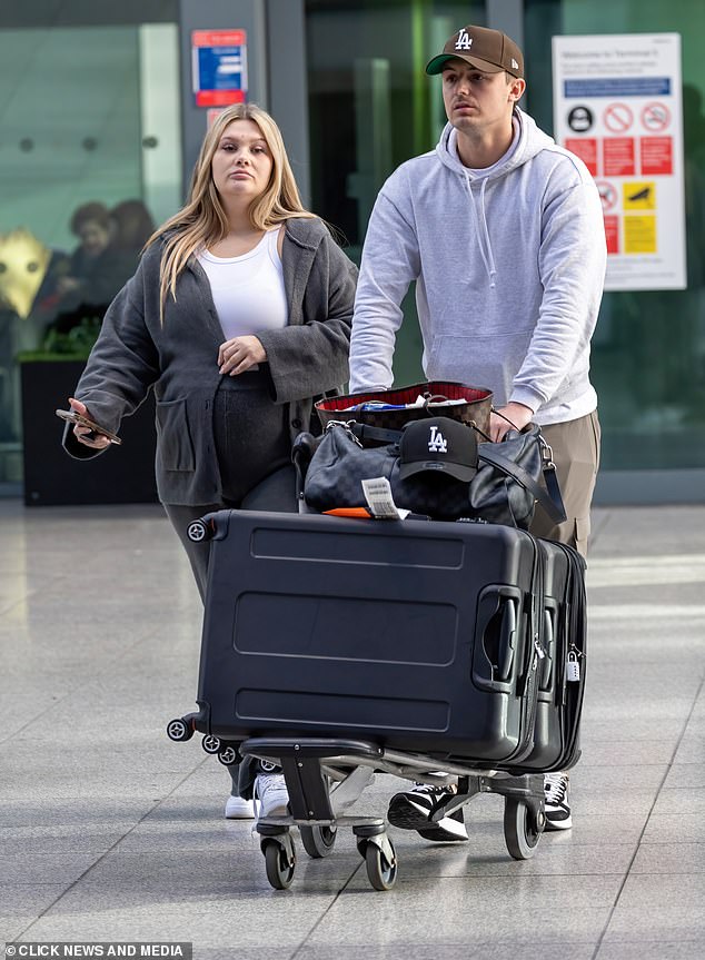 Shaughan Phillips' boyfriend Billy Webb was jailed in 2023 after police raided the couple's home while she was 30 weeks pregnant (Pictured in January 2023)