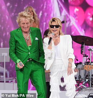 Rod Stewart performing on the Pyramid Stage with Lulu, who he brought out as a guest