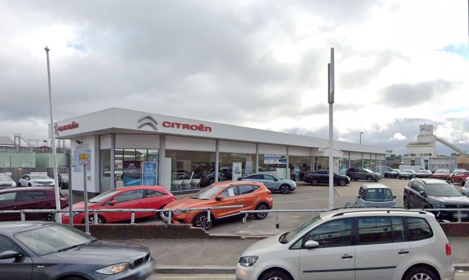 Citroen dealership with cars in the lot.
