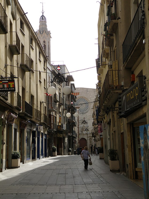 The incident took place in the Costa Dorada town of Valls (pictured) at 3pm Tuesday afternoon