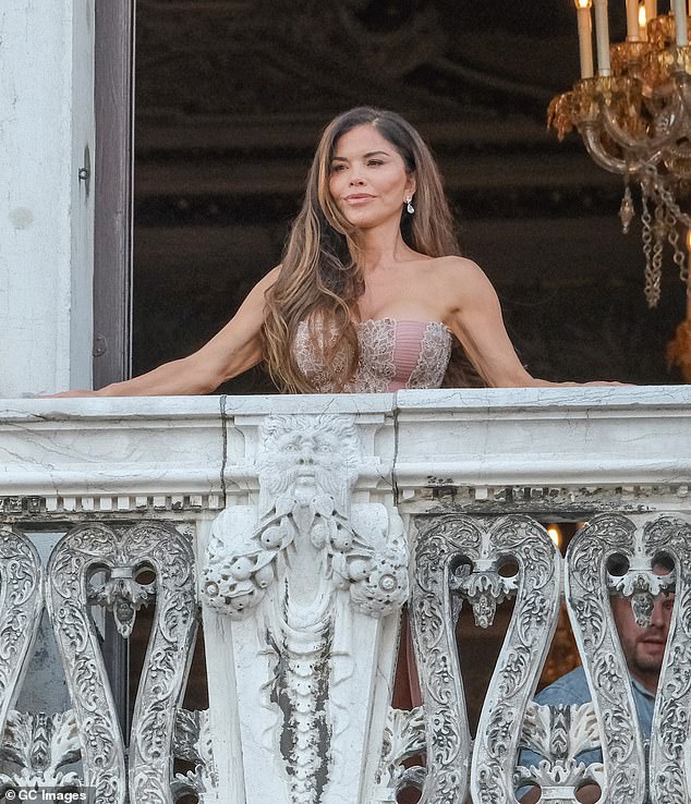 While the 55-year-old former journalist and 61-year-old Amazon founder gathered with loved ones in Italy, Eva, 50, was on a beach in Spain with her family