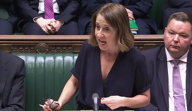 Welfare minister Liz Kendall put down her novelty spectacles and summoned all the resolution in her slender veins in the Commons, writes Quentin Letts