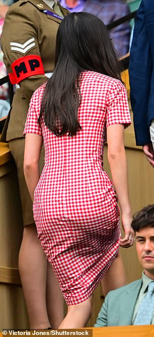 She looked effortlessly stylish