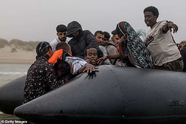 The woman then tries to board from the back of the boat with a man holding her young child