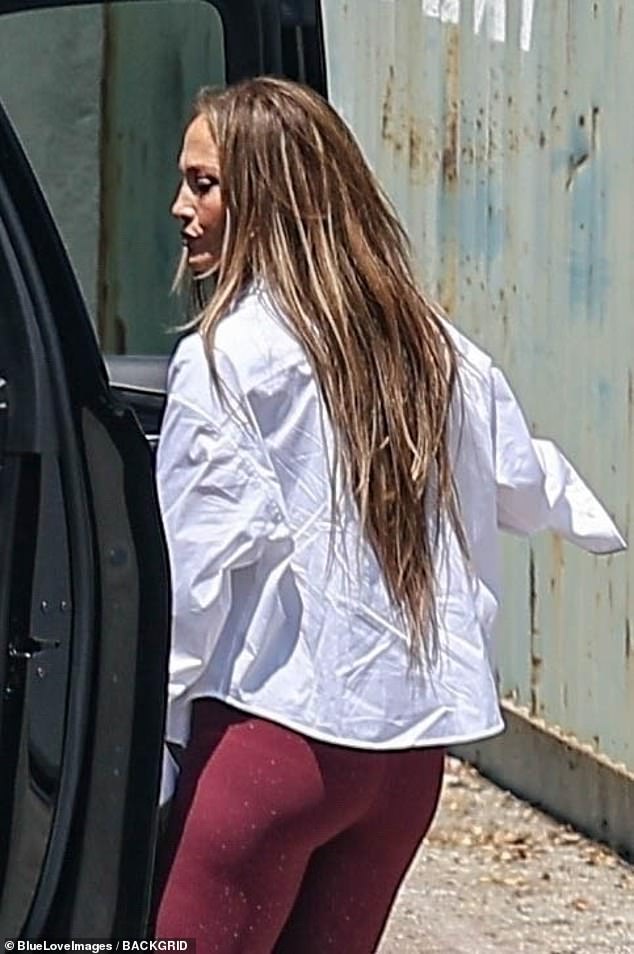 The 55-year-old singer and actress looked focused as she arrived at a dance studio in Los Angeles for a rehearsal