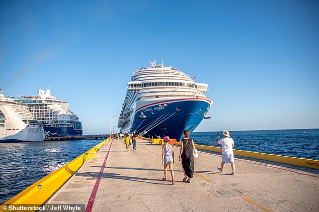 Cruising is booming in Mexico and according to the Florida-Caribbean Cruise Association, around 3,000 cruise ships are scheduled to visit this year