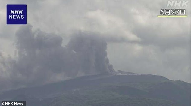 The blast from Mount Shinmoedake erupted just after 3pm local time on Wednesday