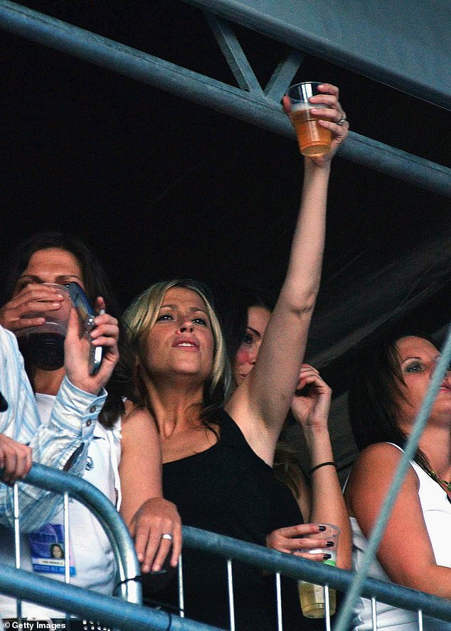 Liam and Nicole began dating in 2000, after his split from Patsy Kensit, and they had a son named Gene in July the following year. Nicole watching Liam perform in 2005