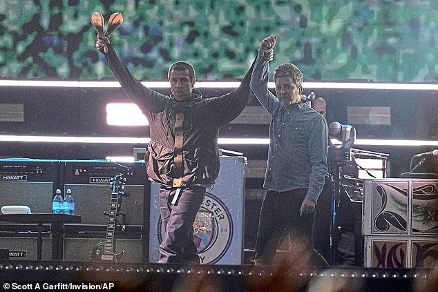 Standing on stage - saying very few words in their opening moments other than ‘hello beautiful people’ and Liam yelling 'it's good to be back' - the brothers opened with an exhilarating performance of their track, Hello