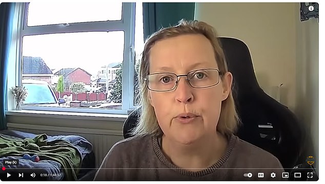 Charlie Anderson, a YouTube blogger who says her chronic arthritis and fatigue has rendered her unable to work, charges disability benefit applicants large fees for help explaining the ¿tricks of the trade'