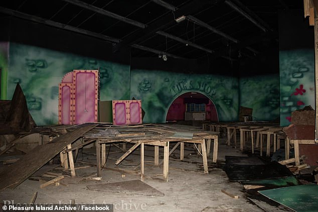 The walls of the former ghost ride are in good condition - and still creepily painted
