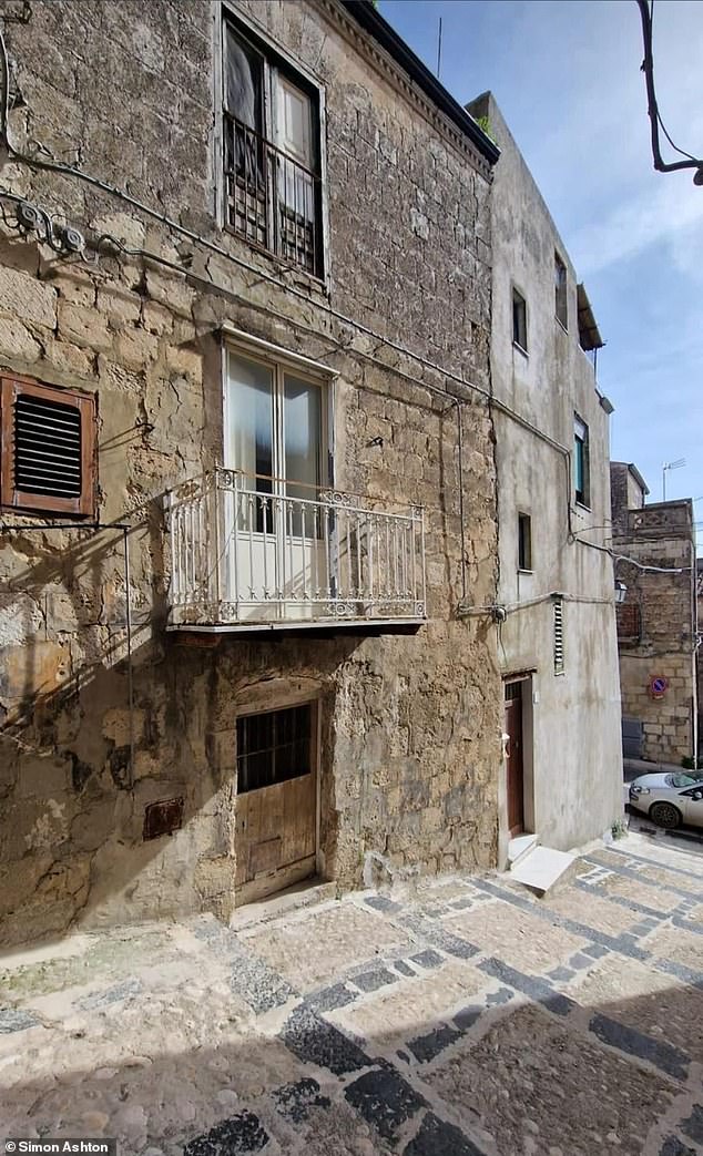 When finished, their Sicilian home, located in the heart of Mussomeli's historic quarter, will be made up of two en-suite bedrooms, an open plan living area and a state-of-the art kitchen