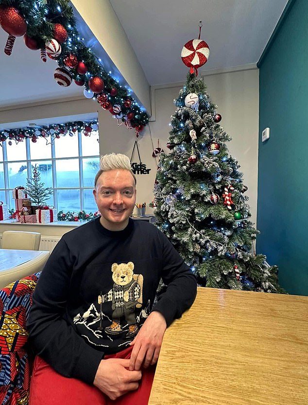 Just weeks after rekindling their friendship Howarth told Tom that had just months left to live after being diagnosed with a terminal brain tumour