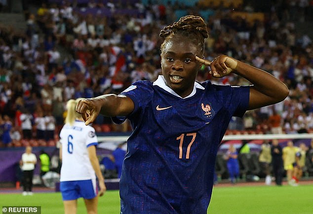 Chelsea star Sandy Baltimore doubled France's lead after England lost the ball in their own half
