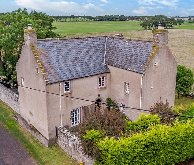 Little Tarrel Castle is a characterful "B" listed small fortalice originally built in the 16th century