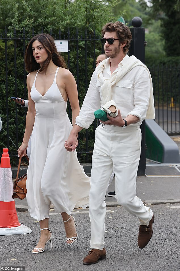 It comes after last weekend they reportedly packed on the PDA at Glastonbury Festival