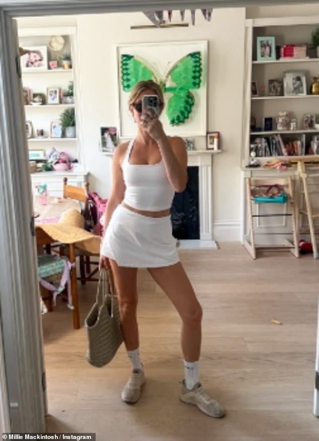 She also snapped a selfie of the look to share with her followers