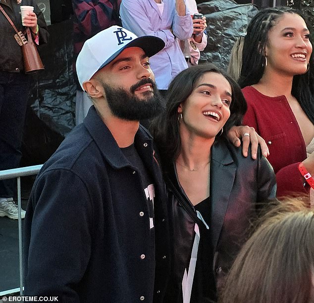 The pair looked absolutely smitten as they enjoyed Carpenter's sold-out BST Hyde Park gig