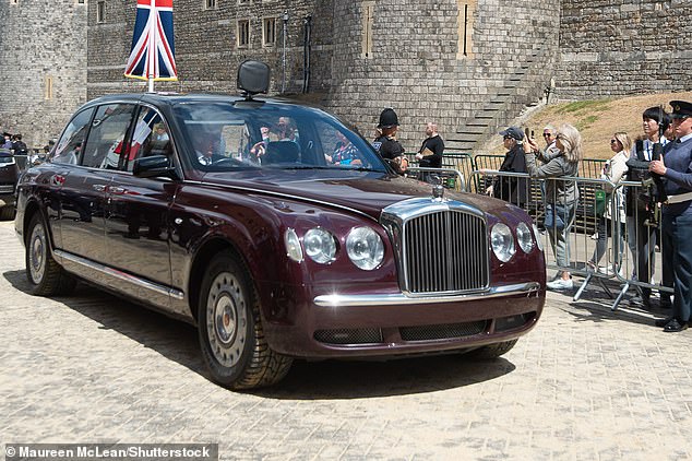 The King's Bentley was spotted in Windsor today where the rehearsal for the State Visit of the French President Emmanuel Macron took place