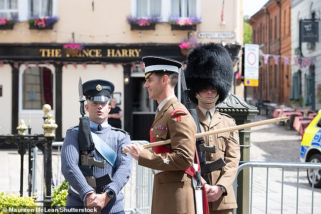 The Royal Party will ride in carriages through the town escorted by military and then into Windsor Castle