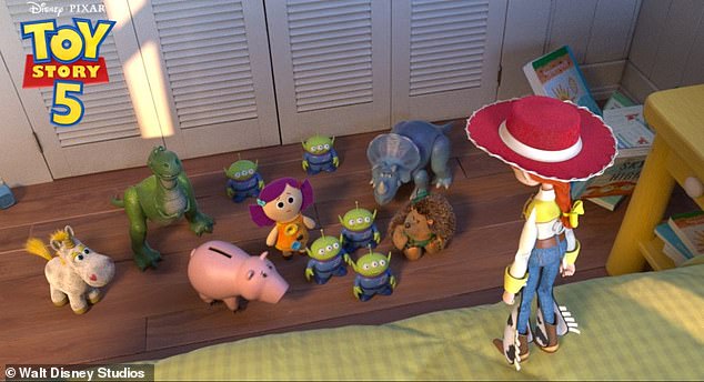 The snap showed Jessie standing on a bed and facing a group of toys, which included many original squad members like Hamm the Pig, Rex, and a bunch of the alien toys