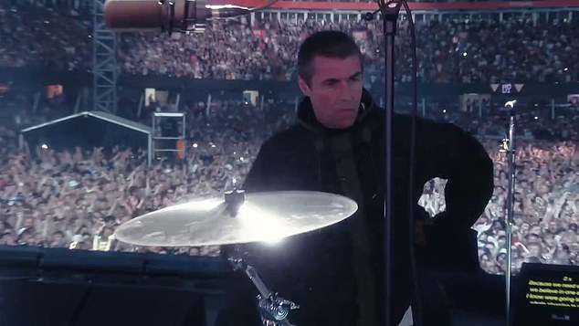 The teleprompter may well have prevented him looking like a wonder-wally as the band brought the house down with a 23-track setlist encompassing all of their greatest hits