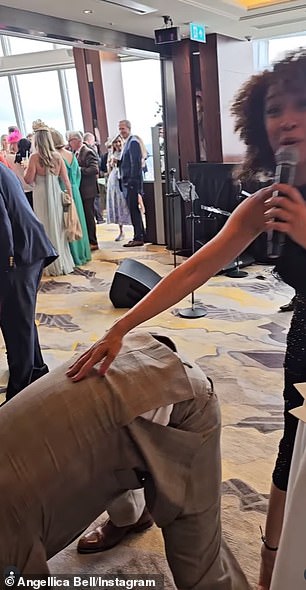 He then dropped down to the floor to twerk