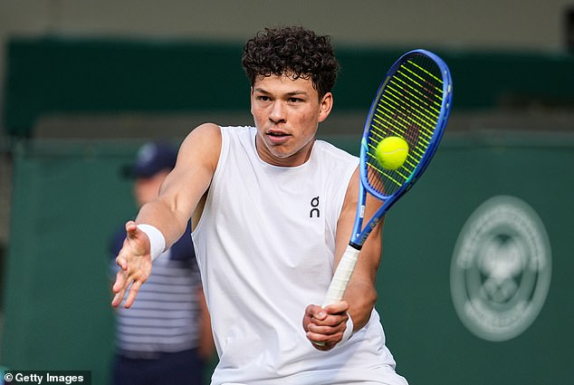 Shelton will face Jannik Sinner in the quarter-finals of the men's singles on Wednesday