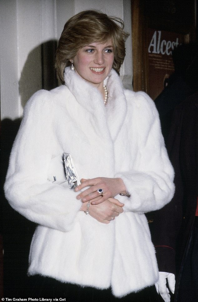 'Aren¿t you warm in that coat?' Lady Elsa, who died in 2000 at the age of 92, once recounted how Diana had arrived at Hoare's home in a fur coat, and wearing nothing else