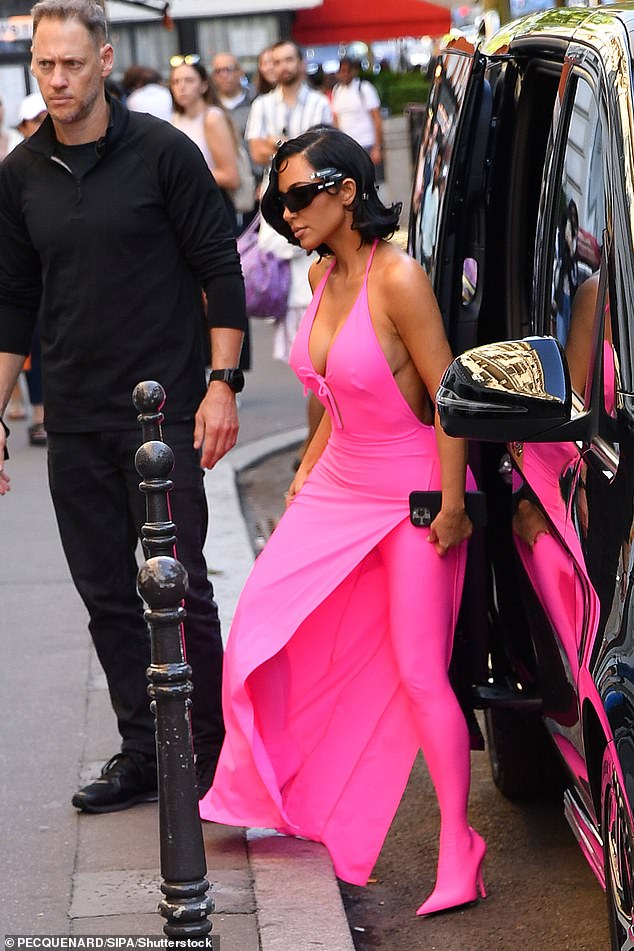 It was a very similar look to the white dress and boots