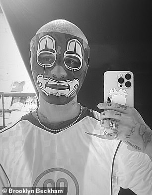 As the couple holidays together, Brooklyn's brother Romeo shared a series of selfies