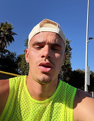 As the couple holidays together, Brooklyn's brother Romeo shared a series of selfies