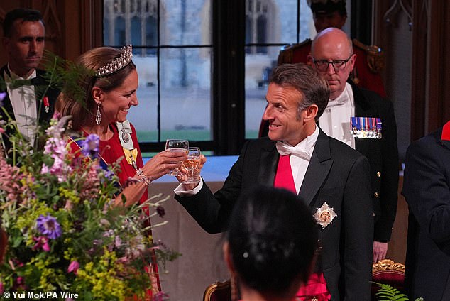 Charles even referred to the fact that as neighbours Britain and France ¿have our differences¿ but stressed many years of co-operation, concluding: ¿Allow me to propose a toast to France and to our new Entente. An Entente not only past and present, but for the future - and no longer just cordiale, but now amicable¿