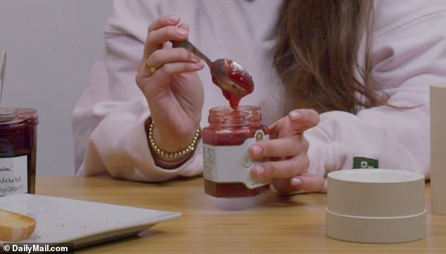 The raspberry spread was very liquid and quite thin - a bit 'loose,' if you will. If we hadn't known better, we'd have thought it melted during its expedited journey to us