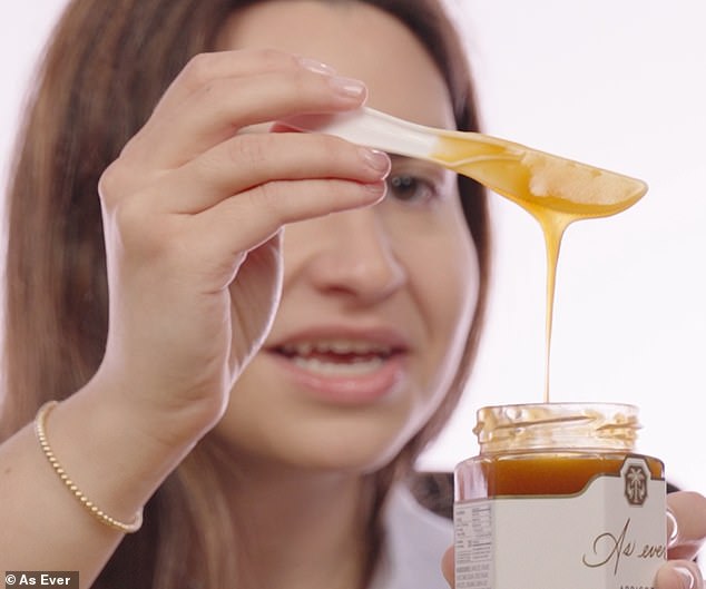 When we opened up the jar, we were immediately taken by how liquid-y- and runny it was. It almost looked like baby food or even a caramel sauce rather than an apricot spread