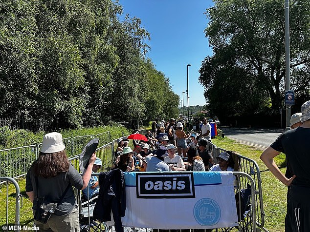 Eager fans of the brothers have already secured their place in line ahead of the show to get a good view