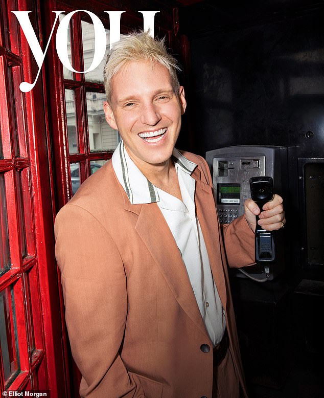 Suit, Strellson. Shirt, Moss