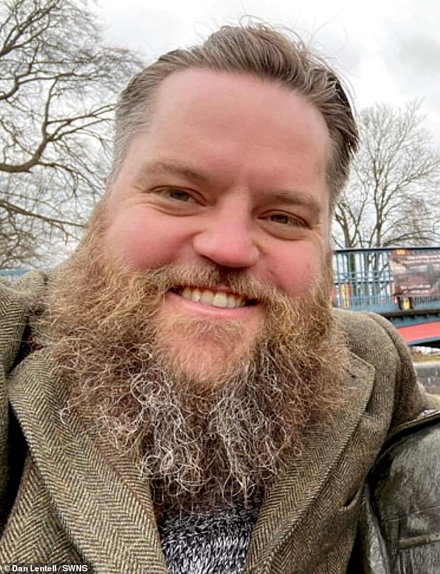 Independent councillor Dan Lentell put forward a motion calling for proper checks to be carried out about council staff having two jobs