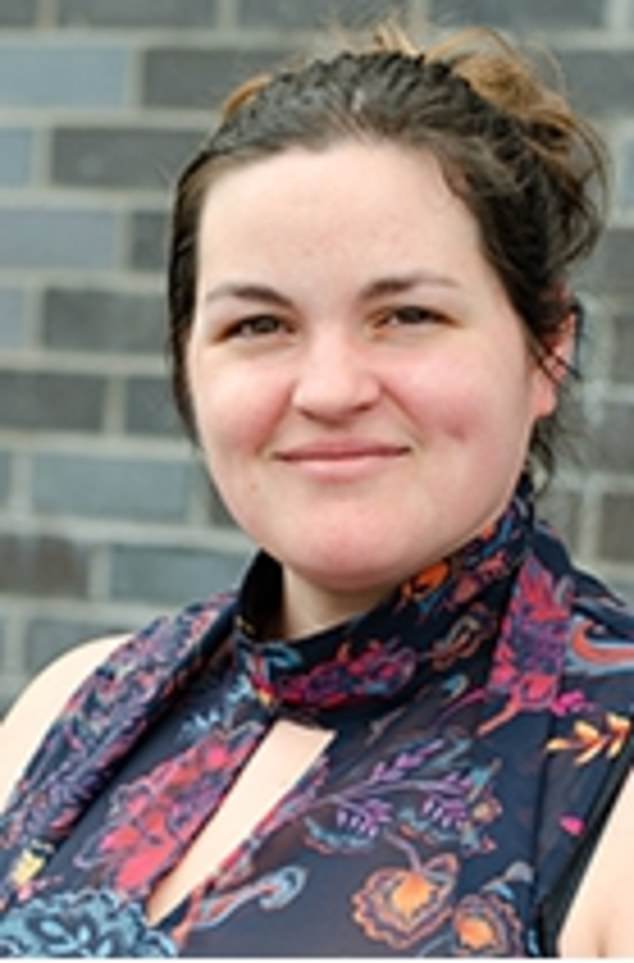 The trial of a four-day week in South Cambridgeshire has attracted criticism from the council's Tory group leader Heather Williams