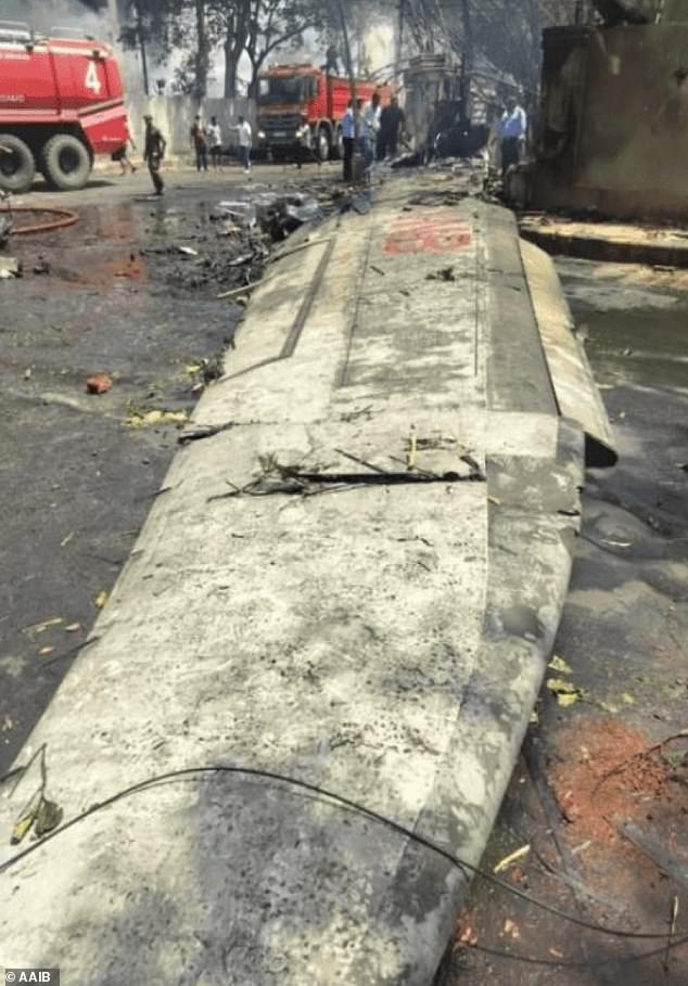 The inboard parts of the right wing were found between Buildings A and B as well as the nearby building , with the outboard parts (pictured above) found around 280 feet and 520 feet from the crash point with Building A
