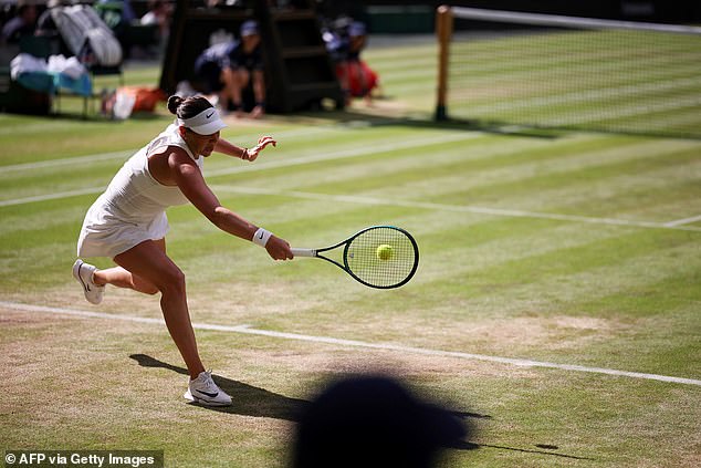 Her opponent, American Amanda Anisimova struggled to meet the occasion on Centre Court