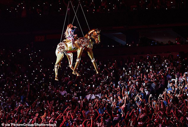 However, Beyonce has since made the slight alteration to her tour this week with the flying gold horse