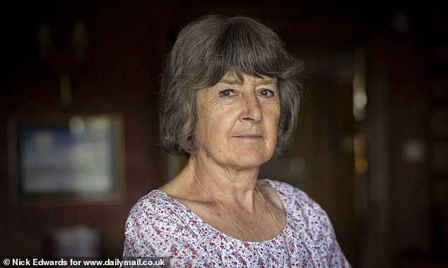 Una describes herself as a staunch feminist supporting the same gender-critical views that people such as JK Rowling and Maya Forstater