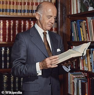His parents were Sir William McMahon, who was the 20th prime minister of Australia from 1971 to 1972, and socialite Lady Sonia (née Hopkins)¿he was knighted in 1977