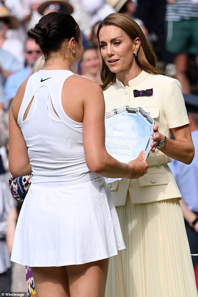 The Princess of Wales comforted Anisimova after her 6-0, 6-0 loss to Swiatek